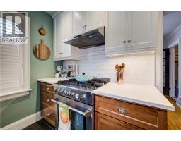 8 LOWREY Avenue S - 14