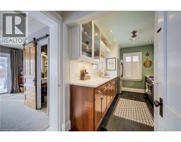 8 LOWREY Avenue S - 18