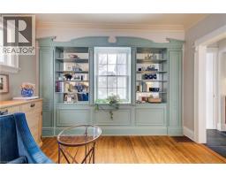 8 LOWREY Avenue S - 20