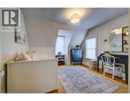 8 LOWREY Avenue S - 32