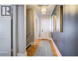 8 LOWREY Avenue S - 38