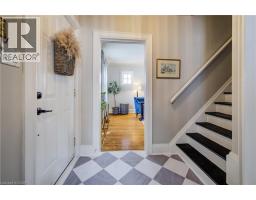 8 LOWREY Avenue S - 4