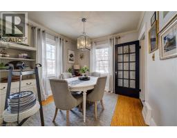 8 LOWREY Avenue S - 7