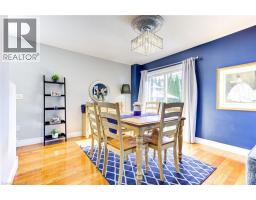 39 KARALEE Crescent - 12