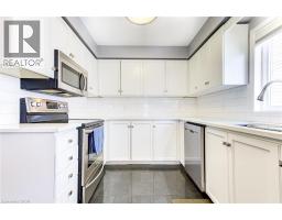 39 KARALEE Crescent - 17