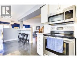 39 KARALEE Crescent - 18