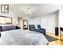 39 KARALEE Crescent - 22