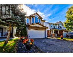 39 KARALEE Crescent - 4