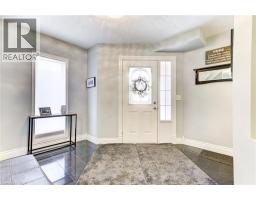 39 KARALEE Crescent - 6