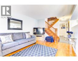 39 KARALEE Crescent - 8