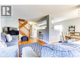 39 KARALEE Crescent - 9