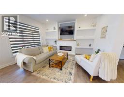 137 WOODBERRY Crescent - 2