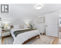 103 BAIRD Street S - 26