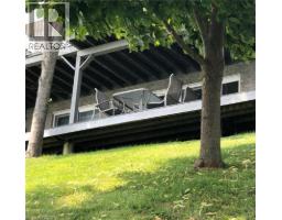 128 BROWN Street - 44