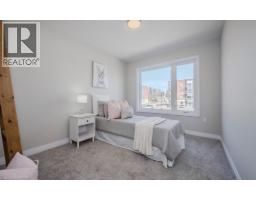 66 AYR MEADOWS Crescent - 22