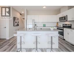 66 AYR MEADOWS Crescent - 6