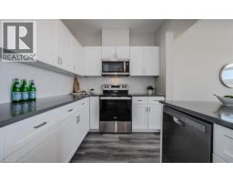 66 AYR MEADOWS Crescent - 8