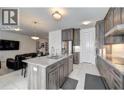 520 NATHALIE Crescent - 13