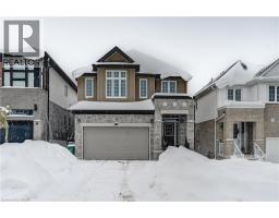 520 NATHALIE Crescent - 2