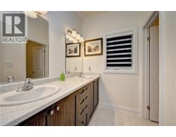 520 NATHALIE Crescent - 35