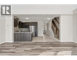 120 LINKS Crescent - 13