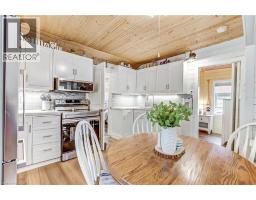 10 FOURTH Avenue - 18