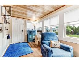 10 FOURTH Avenue - 19