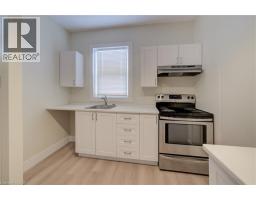 155 WELLINGTON Street N - 2