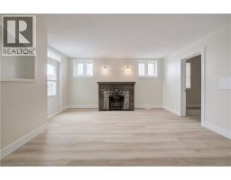 155 WELLINGTON Street N - 8