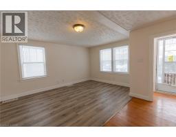 29 MCNAUGHTON Street - 4