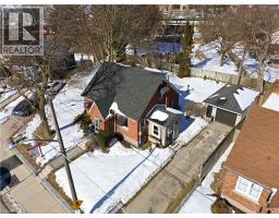 78 STIRLING Avenue S - 40