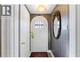 78 STIRLING Avenue S - 5