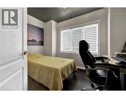 262 GROVEHILL Crescent - 16