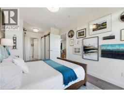 15 GLEBE Street UnitNo. 1410 - 10