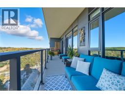 15 GLEBE Street UnitNo. 1410 - 18