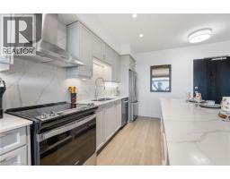 15 GLEBE Street UnitNo. 1410 - 5