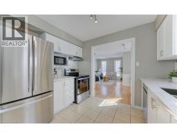 120 WAKE ROBIN Drive - 10