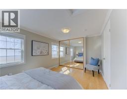 120 WAKE ROBIN Drive - 18