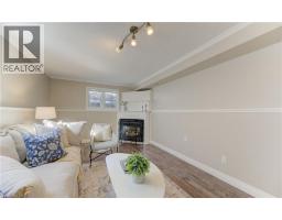 120 WAKE ROBIN Drive - 21