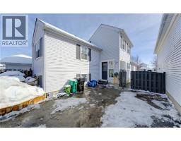 120 WAKE ROBIN Drive - 29