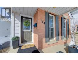 120 WAKE ROBIN Drive - 3