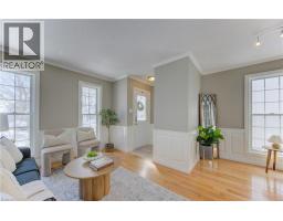 120 WAKE ROBIN Drive - 4