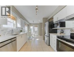 120 WAKE ROBIN Drive - 9