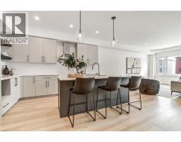 3361 DAVID MILNE Way - 4