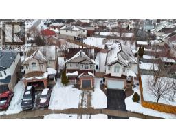 11 LEMONBALM Street - 32