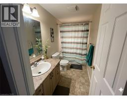 258 SOPHIA Crescent - 13