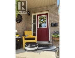 105 PINNACLE Drive UnitNo. 10 - 44