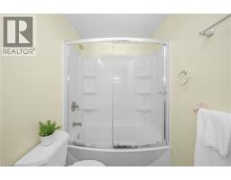 375 KINGSCOURT Drive UnitNo. 21 - 17