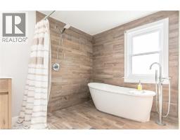 346 WELLINGTON Street - 28