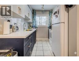 206 GREEN VALLEY Drive UnitNo. 30 - 8